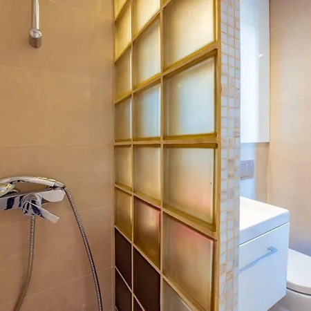 Adesso Warszawa...on The Of Citycenter Apartamento Varsovia